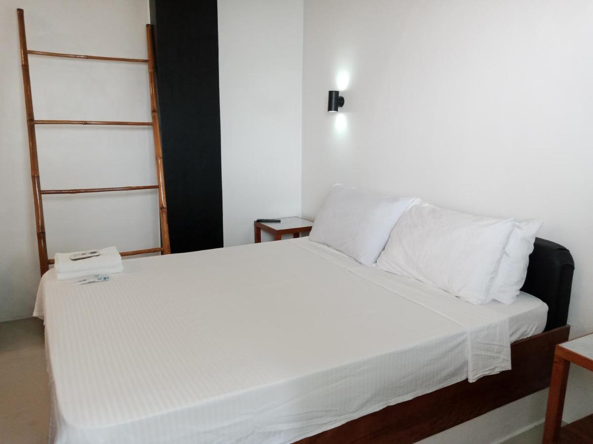 Jalyn'S Resort Sabang Puerto Galera Ngoại thất bức ảnh