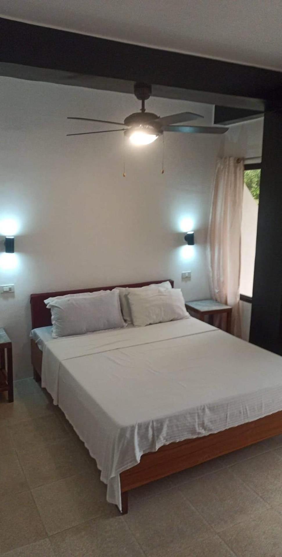 Jalyn'S Resort Sabang Puerto Galera Phòng bức ảnh
