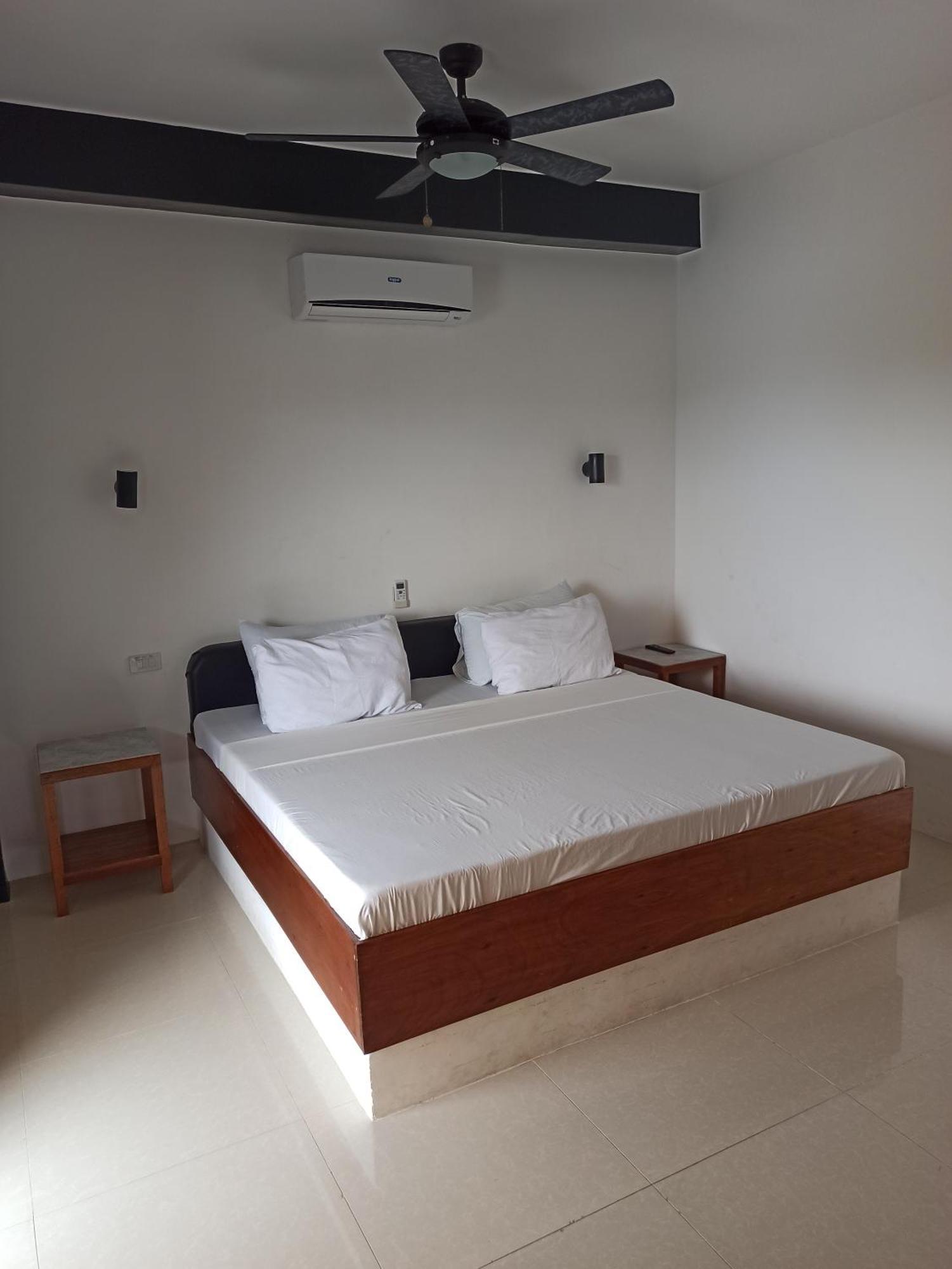 Jalyn'S Resort Sabang Puerto Galera Phòng bức ảnh