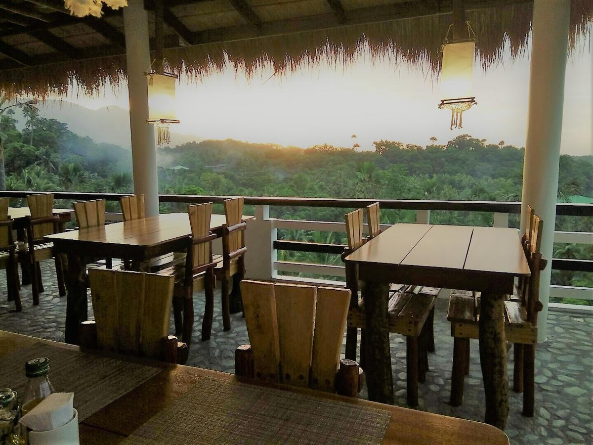 Jalyn'S Resort Sabang Puerto Galera Ngoại thất bức ảnh