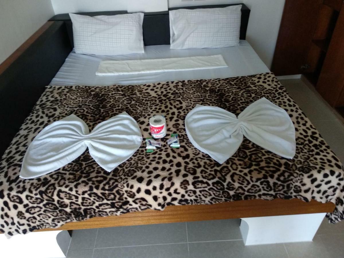 Jalyn'S Resort Sabang Puerto Galera Ngoại thất bức ảnh